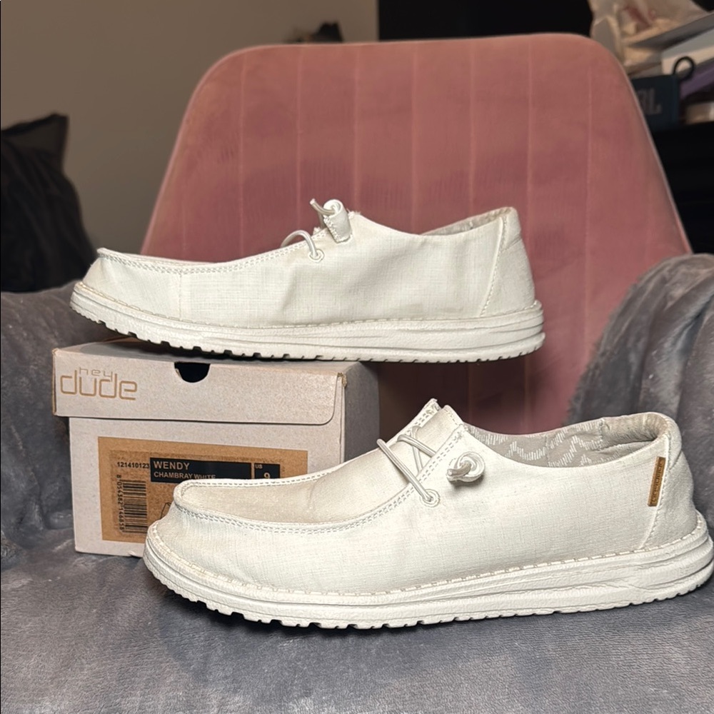 Hey Dude White Loafers Lightweight Slip-Ons